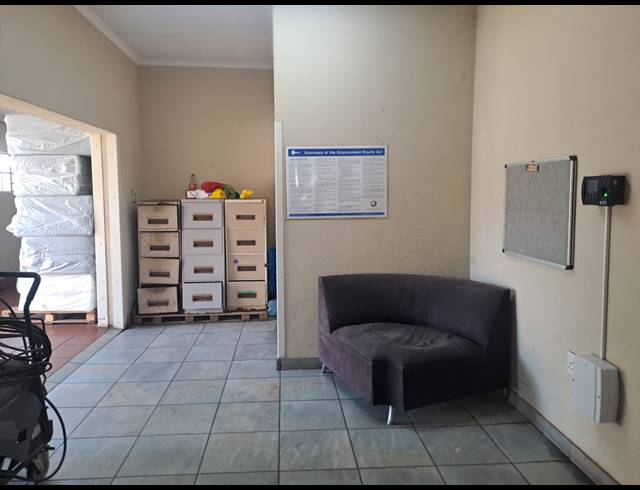 830M² BUSINESS FOR SALE IN OOS EINDE